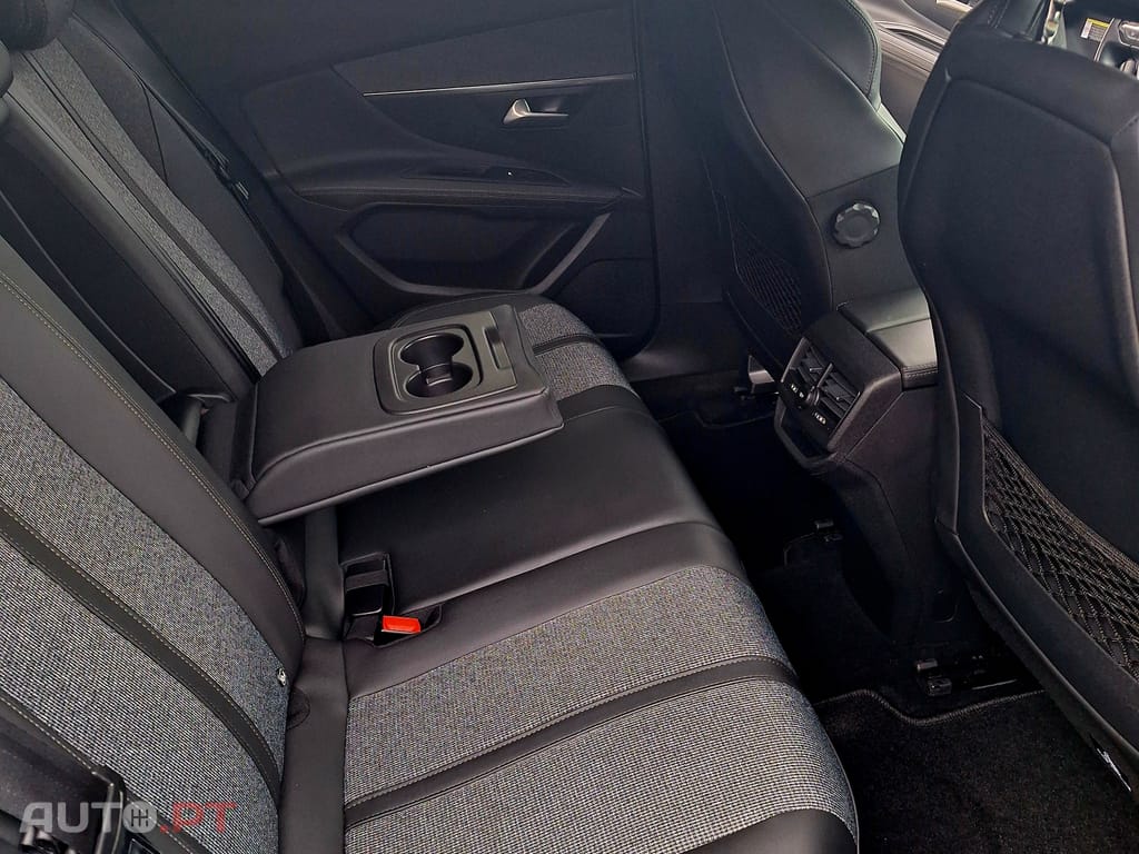 Peugeot 3008 1.5 BlueHDi Allure