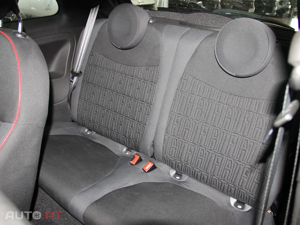 Fiat 500 1.0 Hybrid RED — fotografia 7