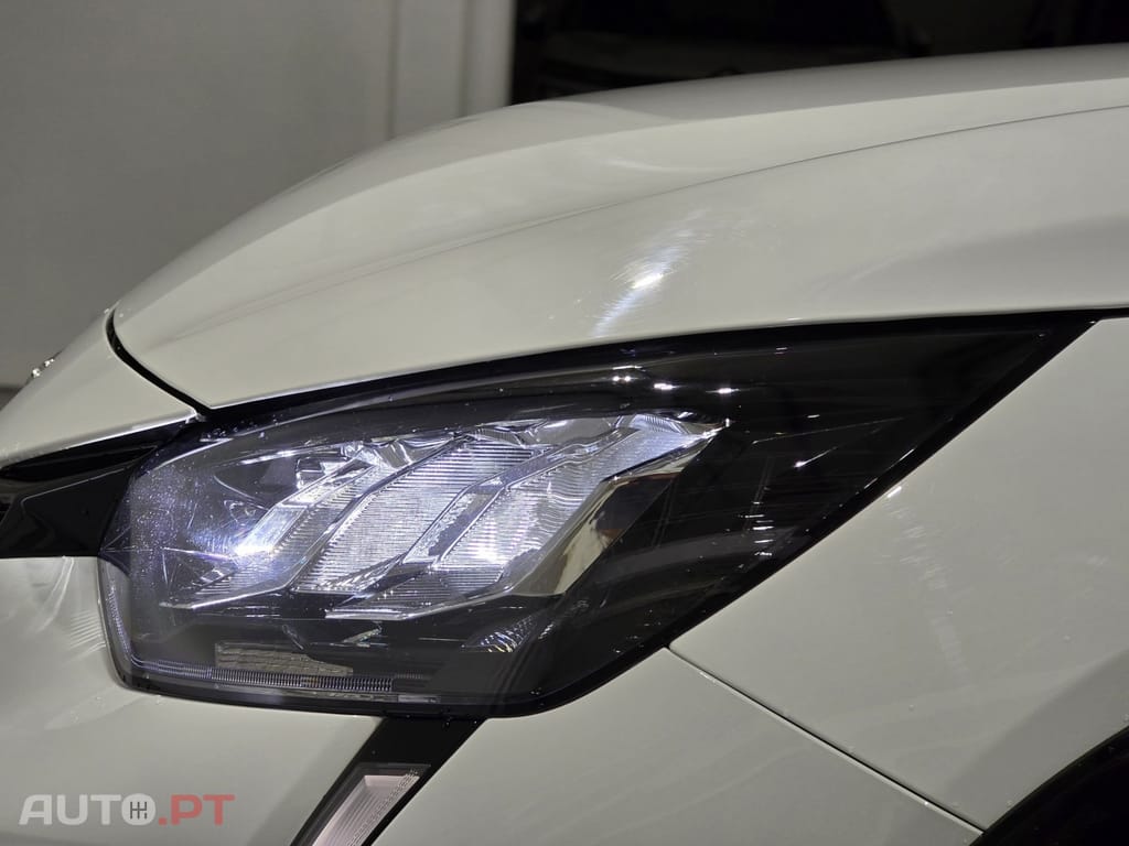 Peugeot E-208 50 kWh Active