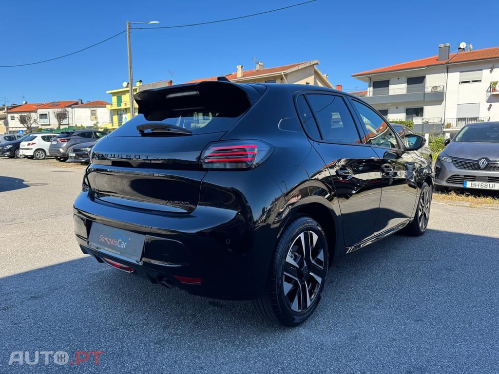 Peugeot 208 1.2 Hybrid Allure e-DCS6