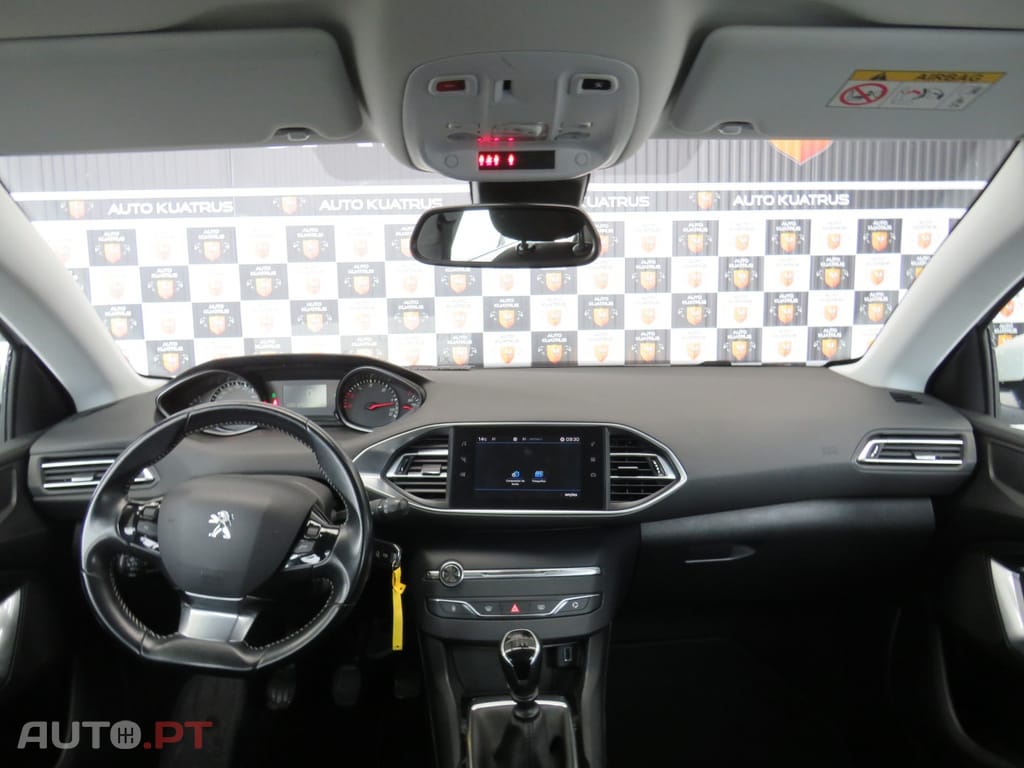 Peugeot 308 1.5 BlueHDi Business Line