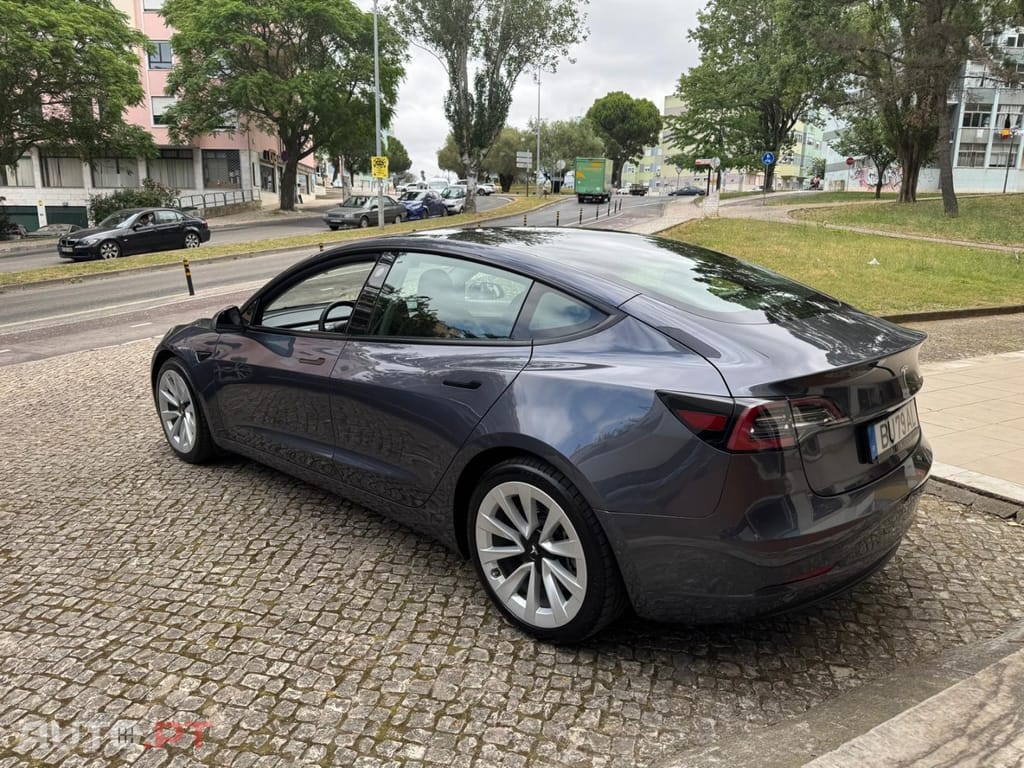 Tesla Model 3 Tração Traseira