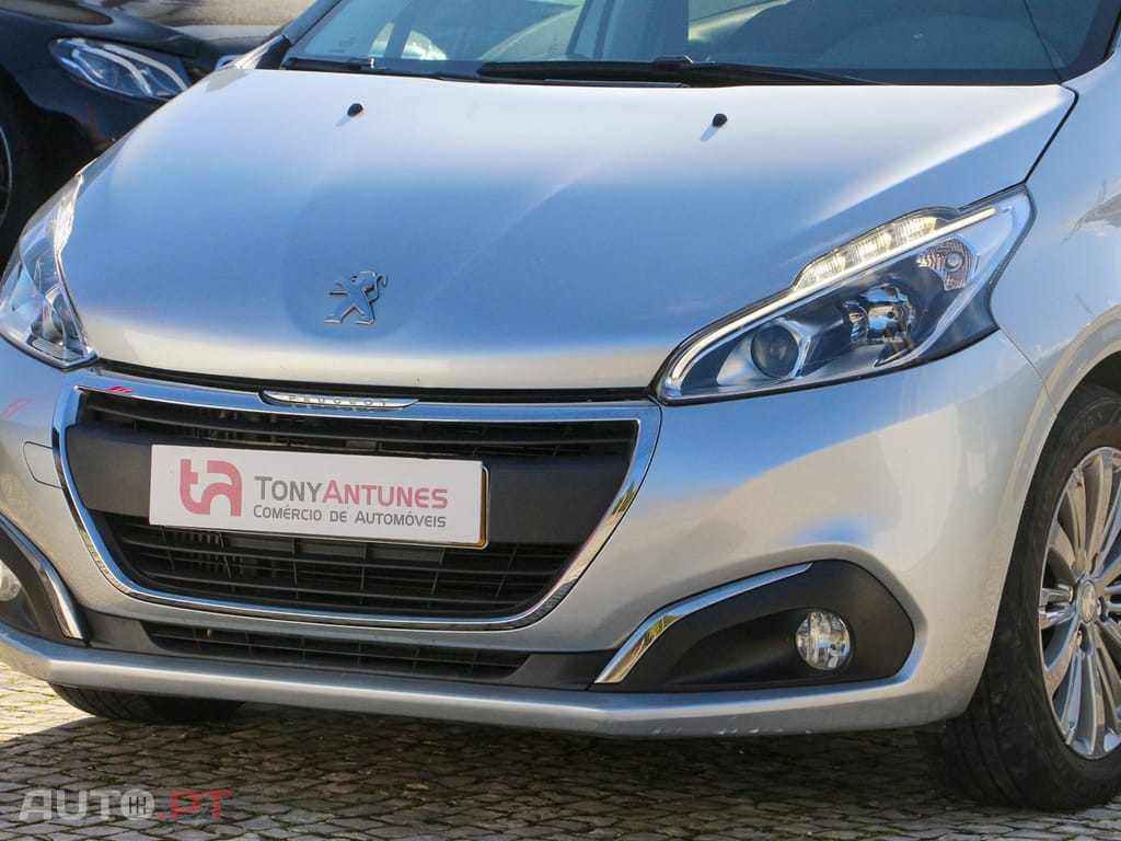 Peugeot 208 1.6 BlueHDi Style