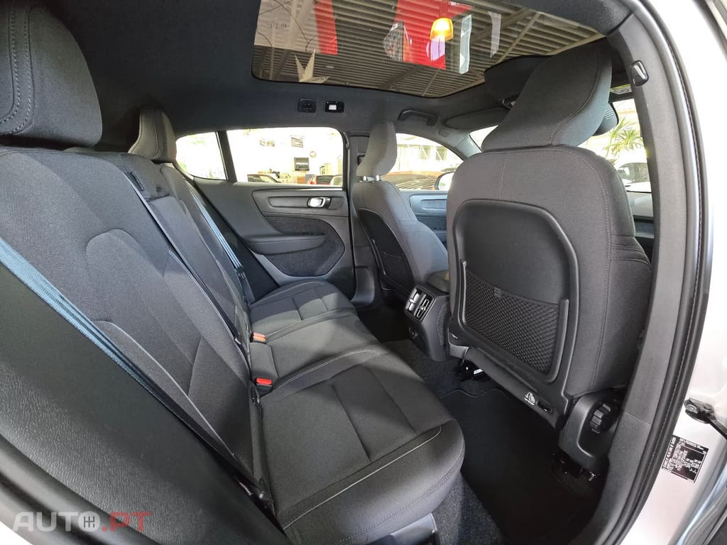 Volvo C40 Recharge Core