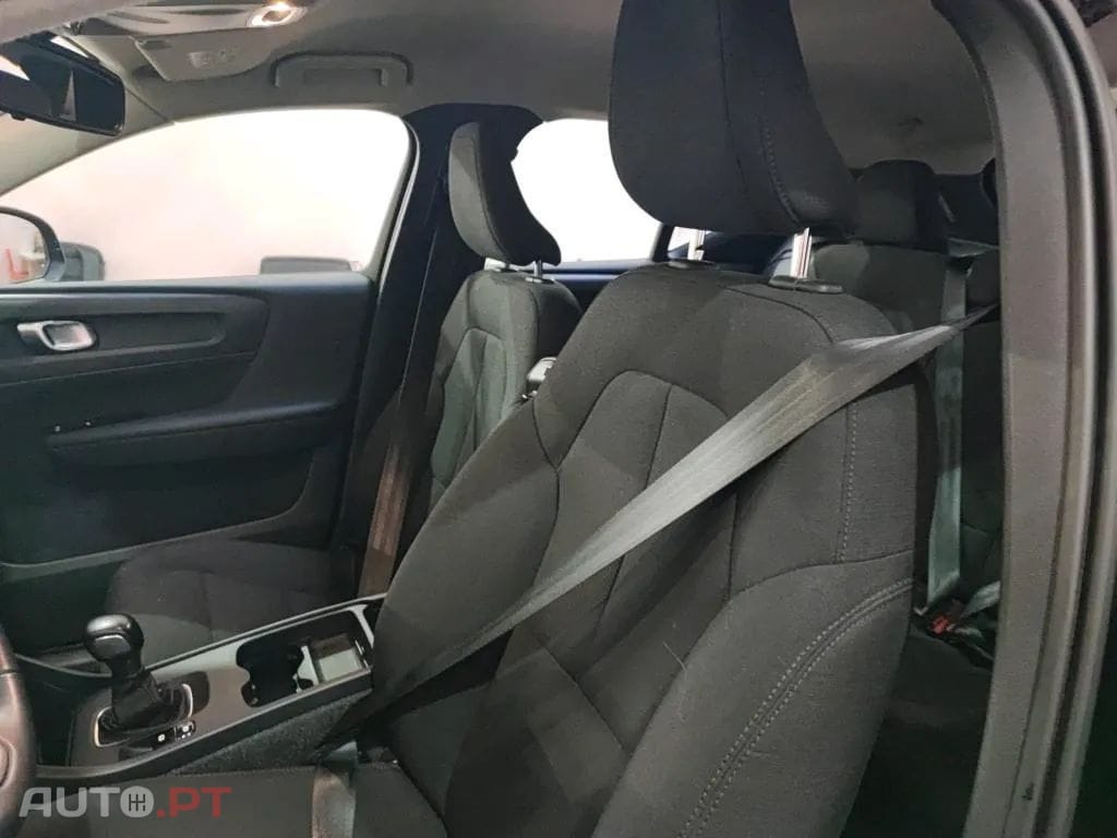 Volvo XC40 1.5 T2 Momentum Core
