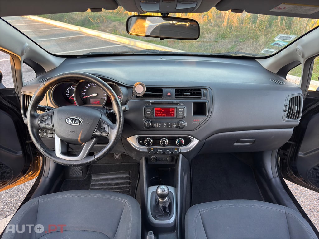 Kia Rio CCVT LX