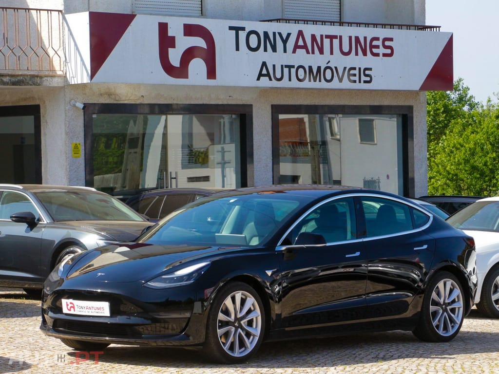 Tesla Model 3 Long-Range Dual Motor AWD