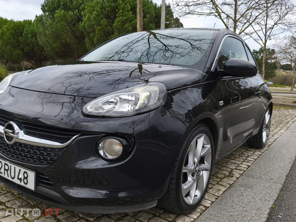 Opel Adam 1.0 T Black Jack