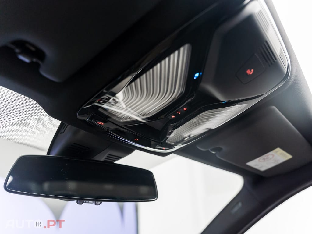 BMW 320 e Line Sport Auto