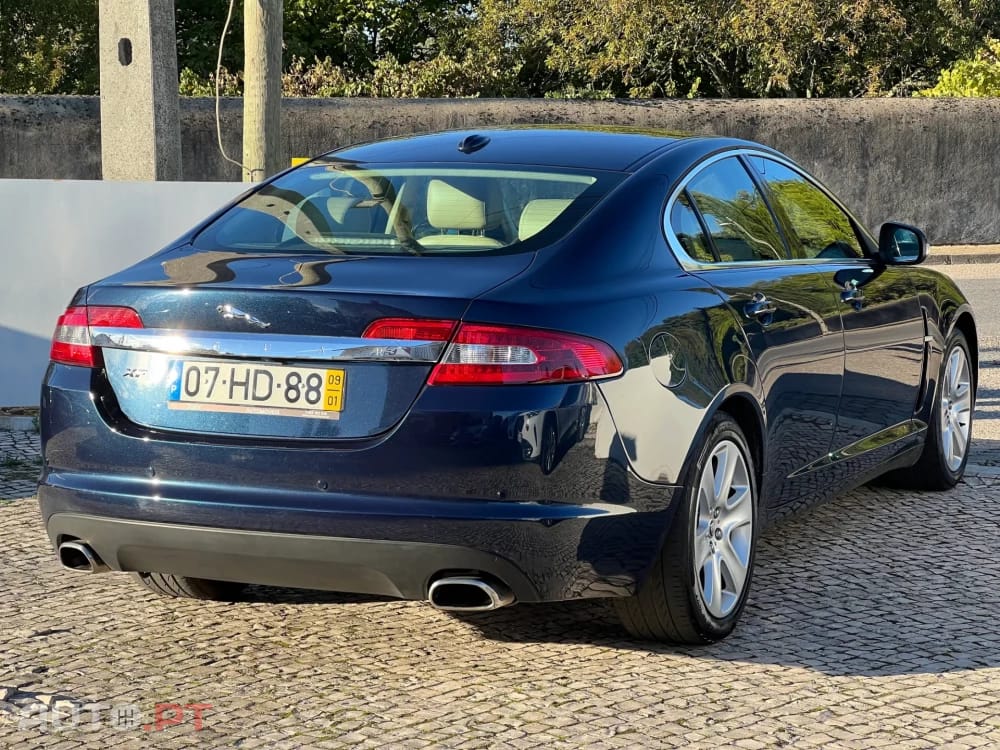 Jaguar XF 2.7 D V6 Luxury