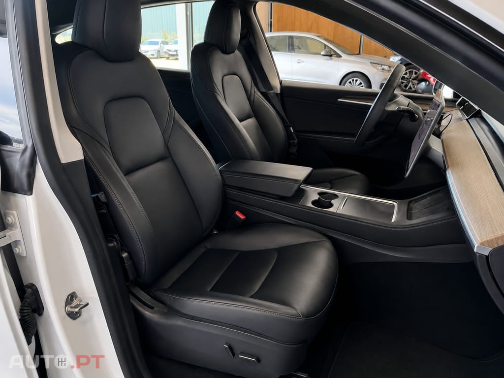 Tesla Model Y Tração Traseira