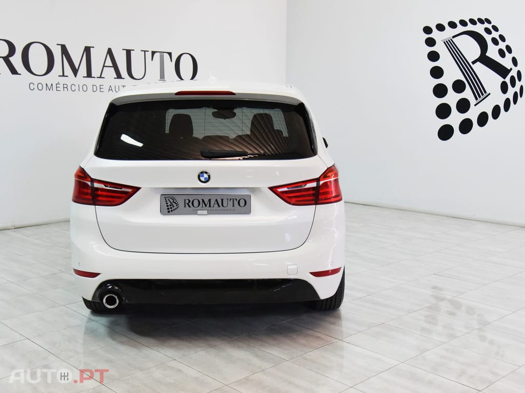 BMW 216 i 7L Advantage