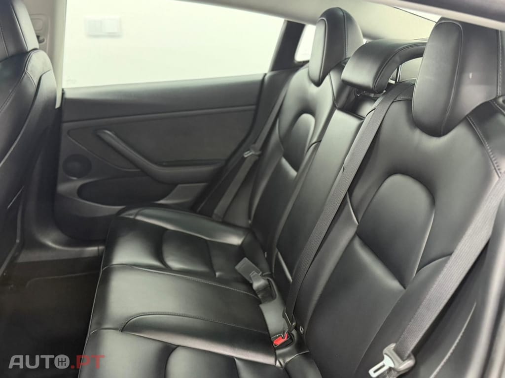 Tesla Model 3 Tração Traseira