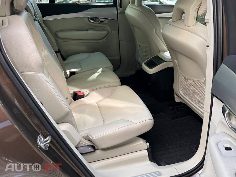 Volvo EX30 Twin Motor Performance AWD Black Edition Ultra