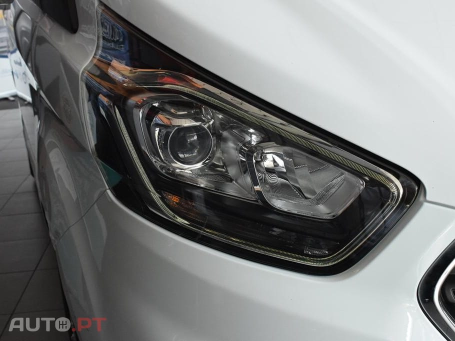 Ford Transit Custom Outro