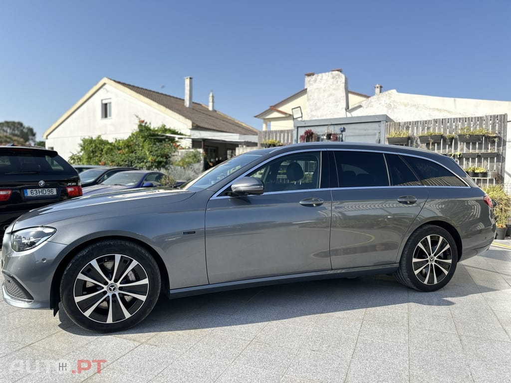 Mercedes-Benz E 300 de 4Matic T 9G-TRONIC Avantgarde