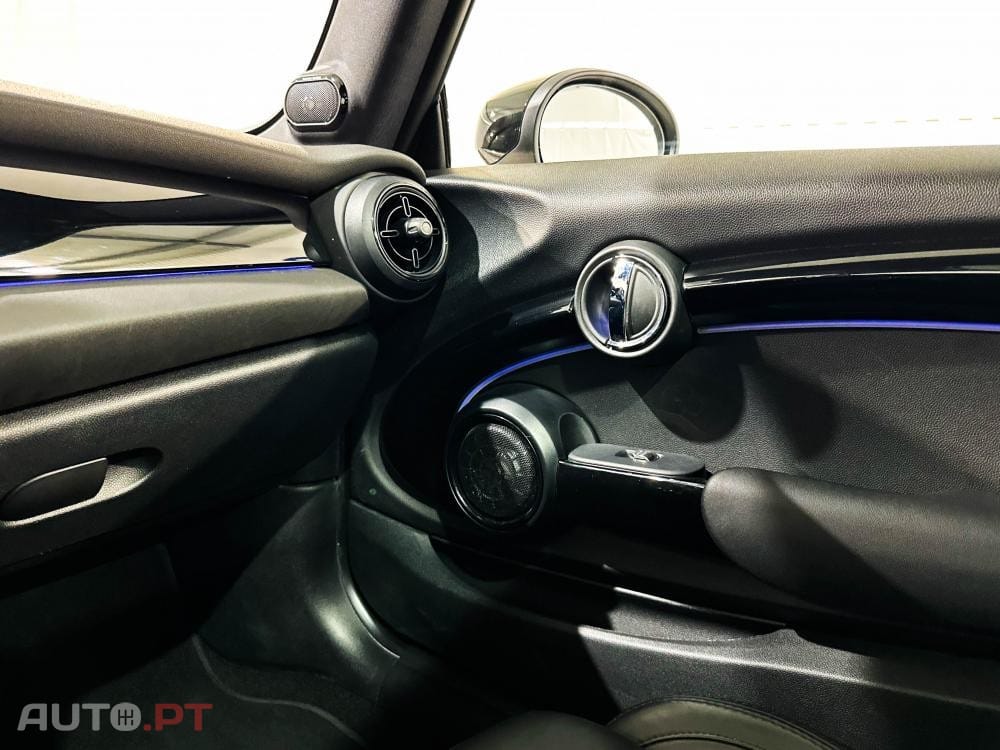 MINI Cooper Cooper SE Premium Classic