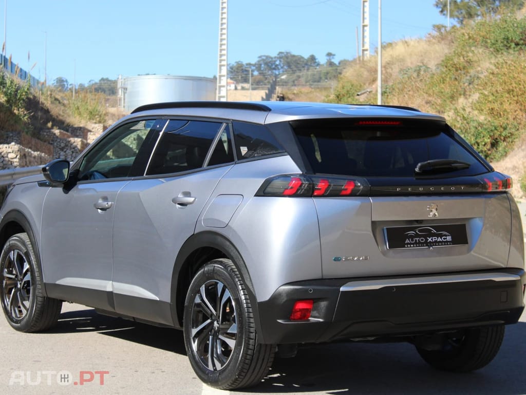 Peugeot E-2008 Allure Pack