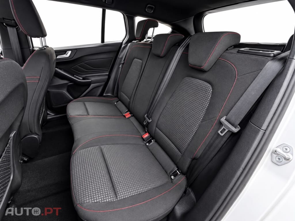 Ford Focus ST LINE