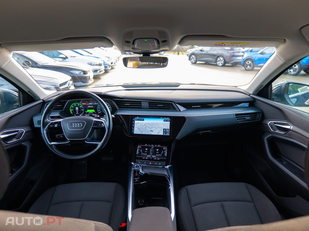 Audi Q8 E-Tron 55 quattro Advanced