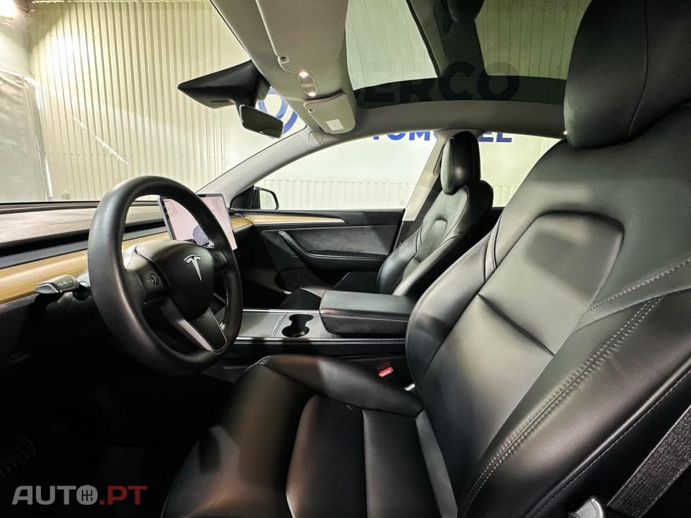 Tesla Model Y Long Range Dual Motor AWD