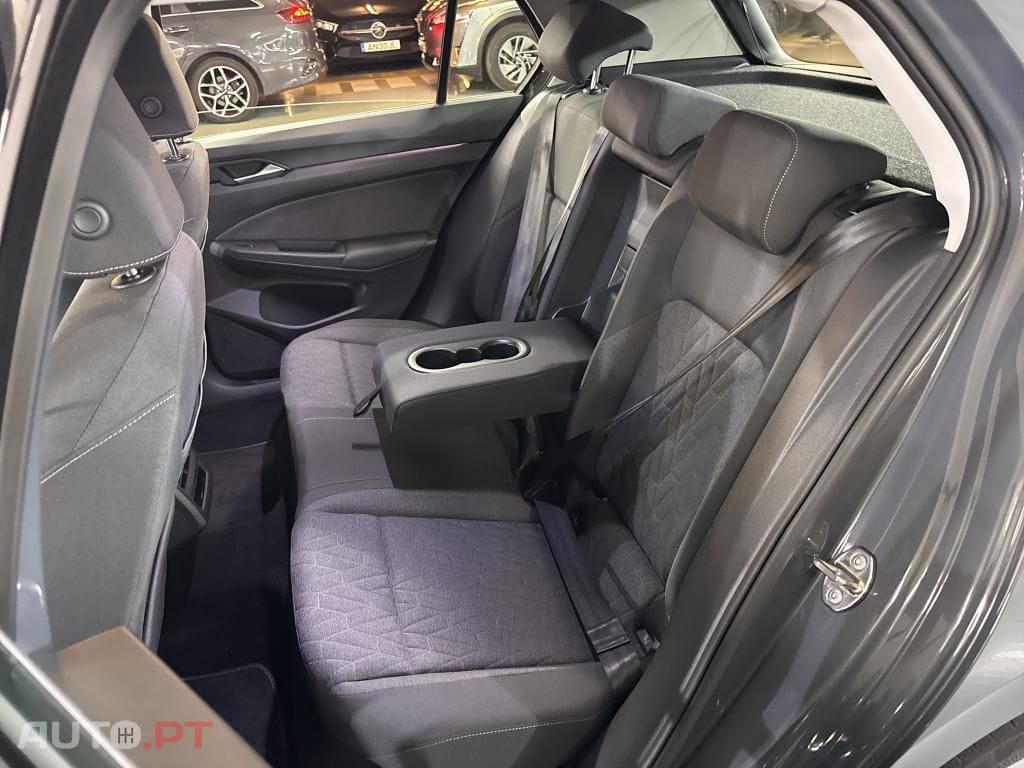 Volkswagen Golf 1.5 TSI e-Hybrid Life DSG