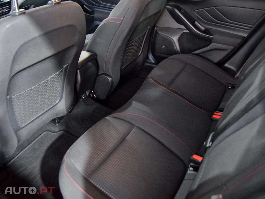 Ford Focus SW 1.0 EcoBoost ST-Line