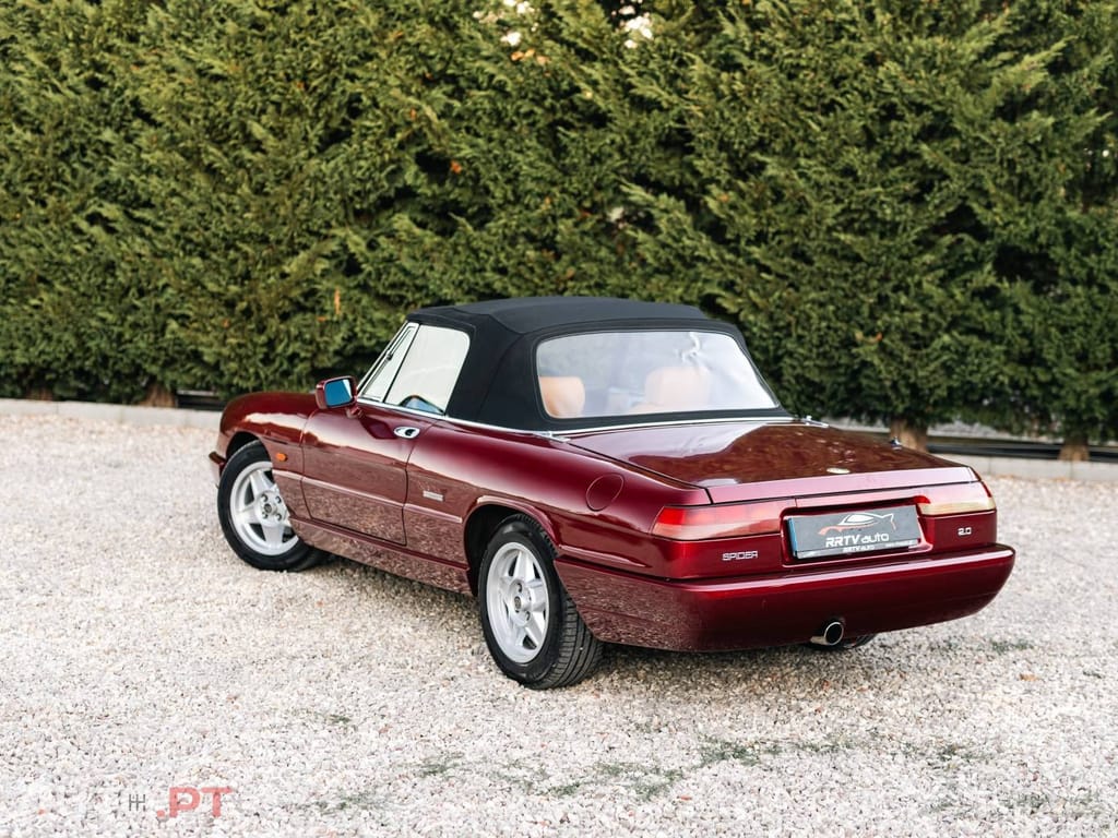 Alfa Romeo Spider 2.0