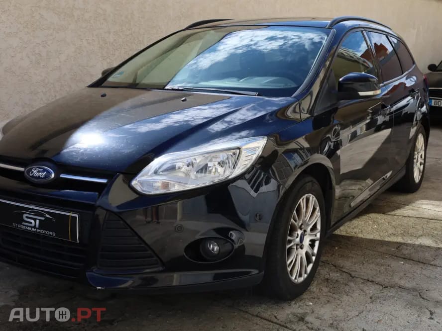 Ford Focus 1.0 EcoBoost S&S Champions Edition