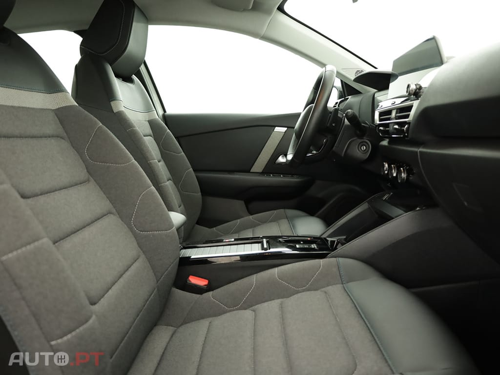 Citroën C4 C4 1.2 PureTech Plus EAT8 — fotografia 19
