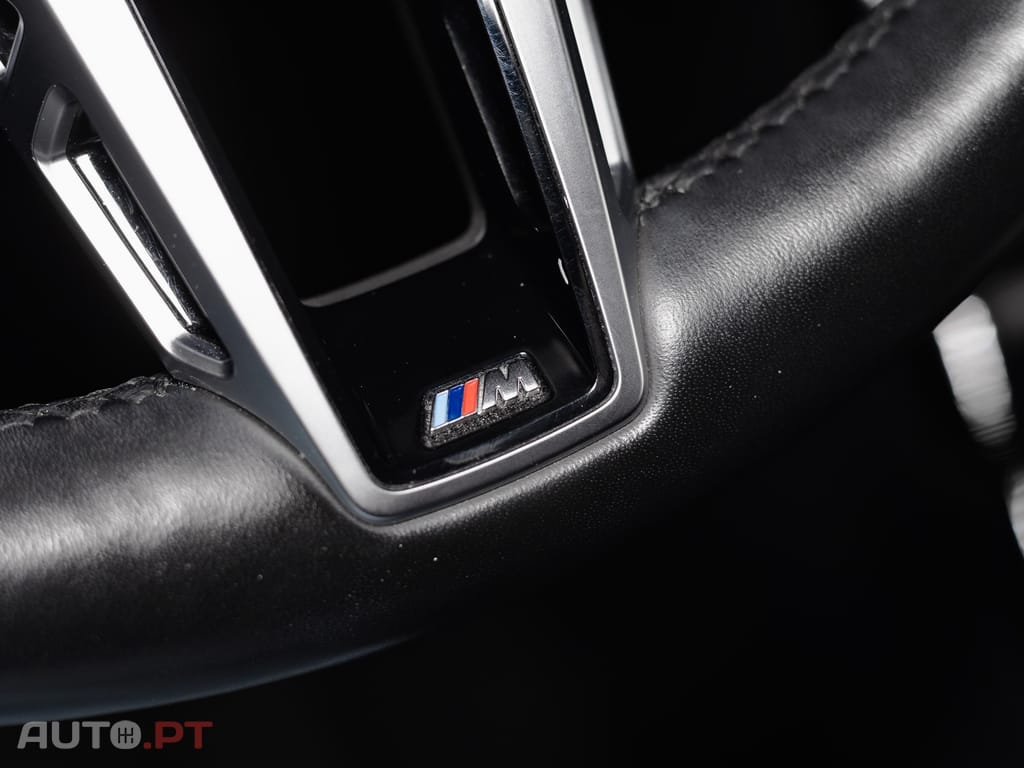 BMW X1 xDrive25e Pack Desportivo M