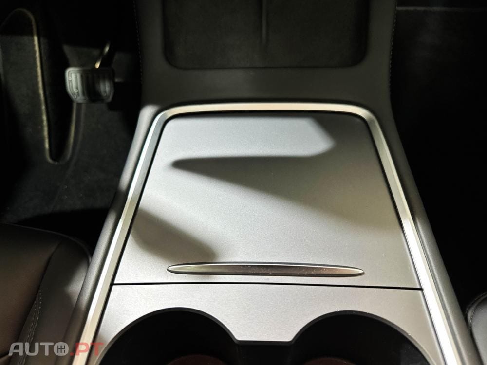 Tesla Model Y Long Range Dual Motor AWD