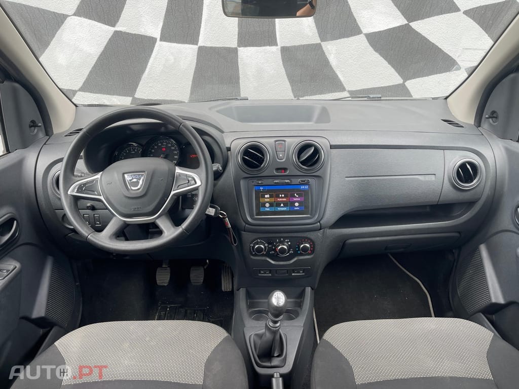 Dacia Lodgy 1.5 Blue dCi Stepway 7L