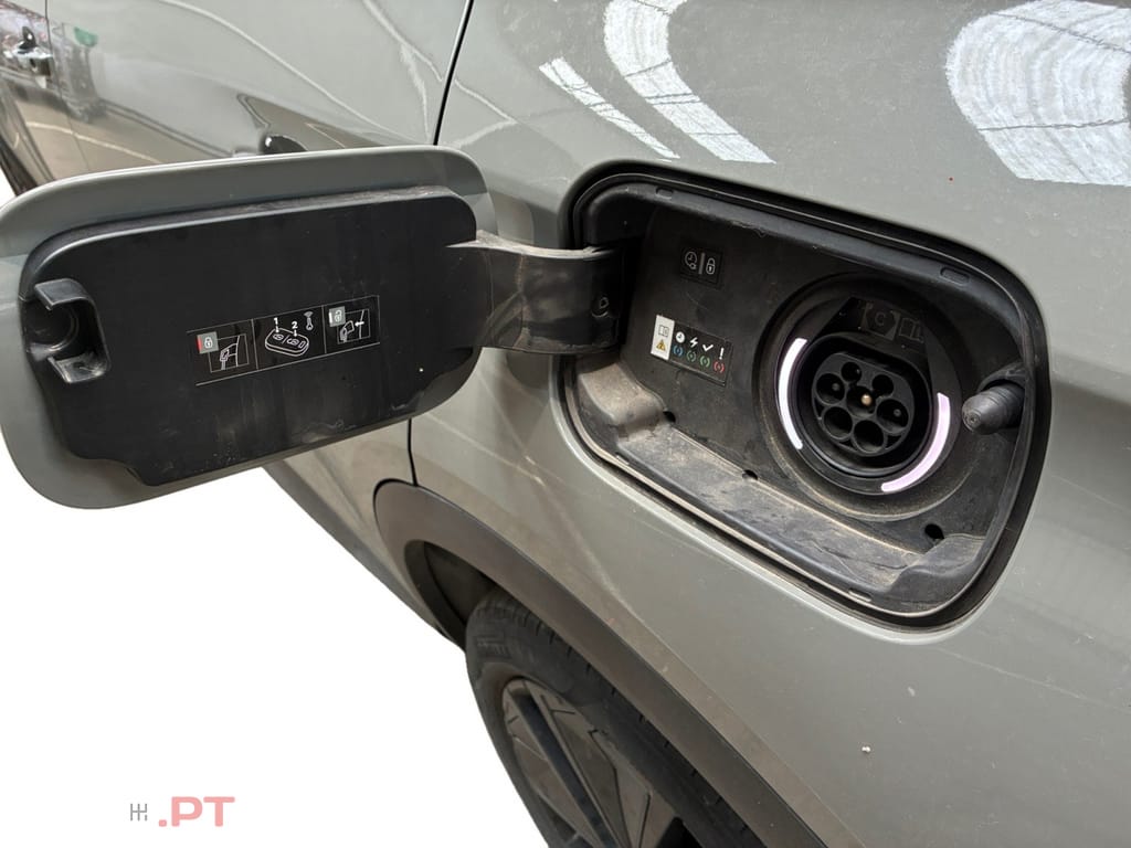 DS DS7 E-Tense Performance Line EAT8