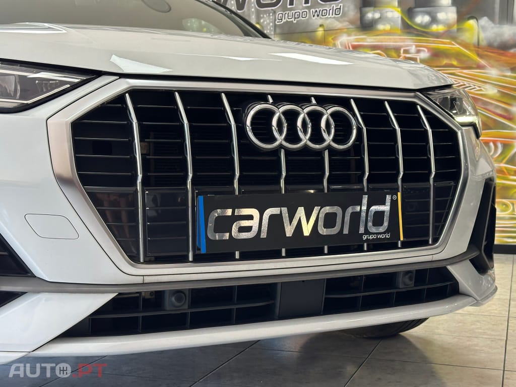 Audi Q3 45 TFSIe S line S tronic