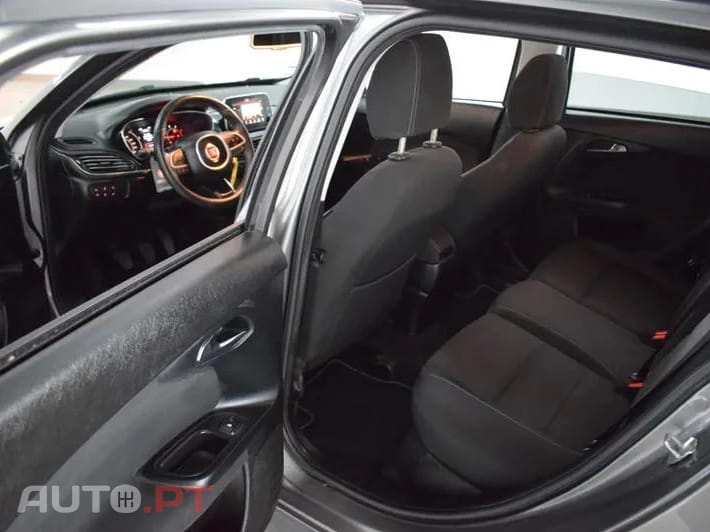 Fiat Tipo 1.3 M-Jet Lounge