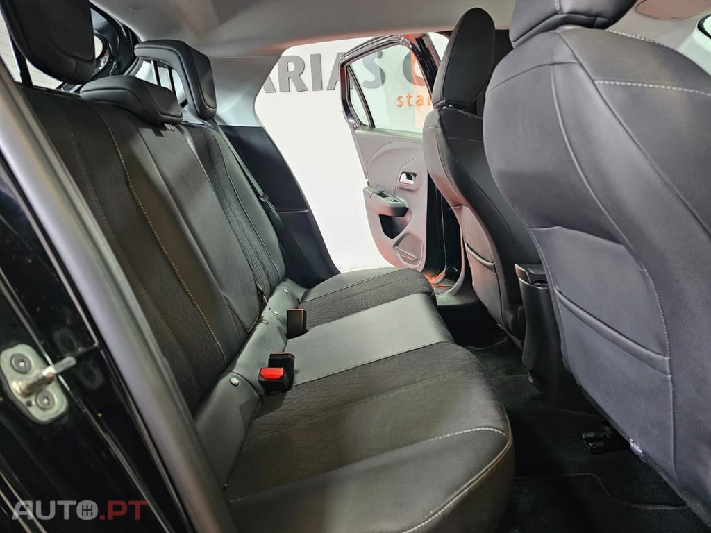 Opel Corsa 1.2 T Business Edition