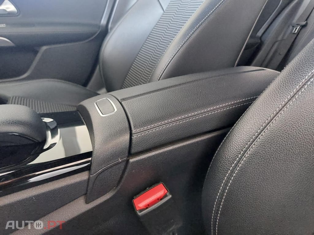 Mercedes-Benz A 250 e Progressive