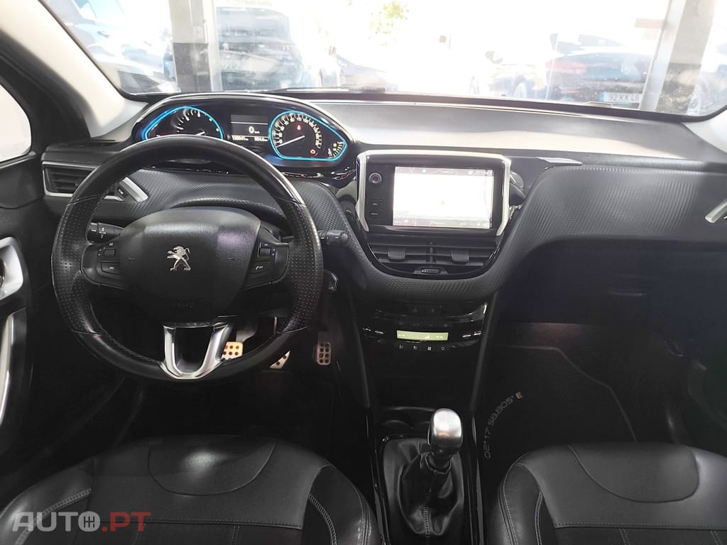 Peugeot 2008 1.6 BlueHDi Crossway