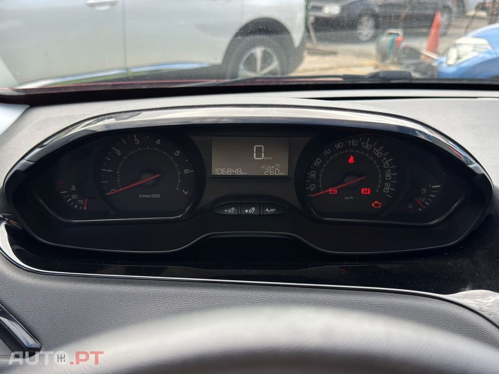 Peugeot 208 PureTech 68 Like — fotografia 13