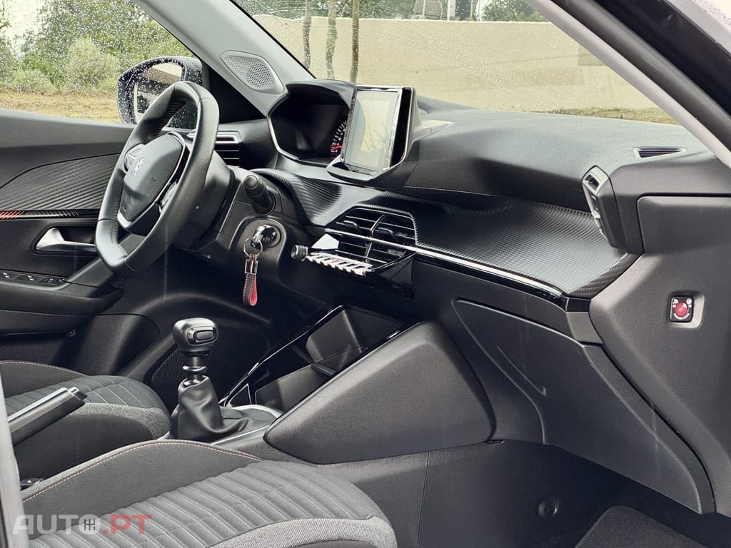 Peugeot 2008 1.2 PureTech Active Pack