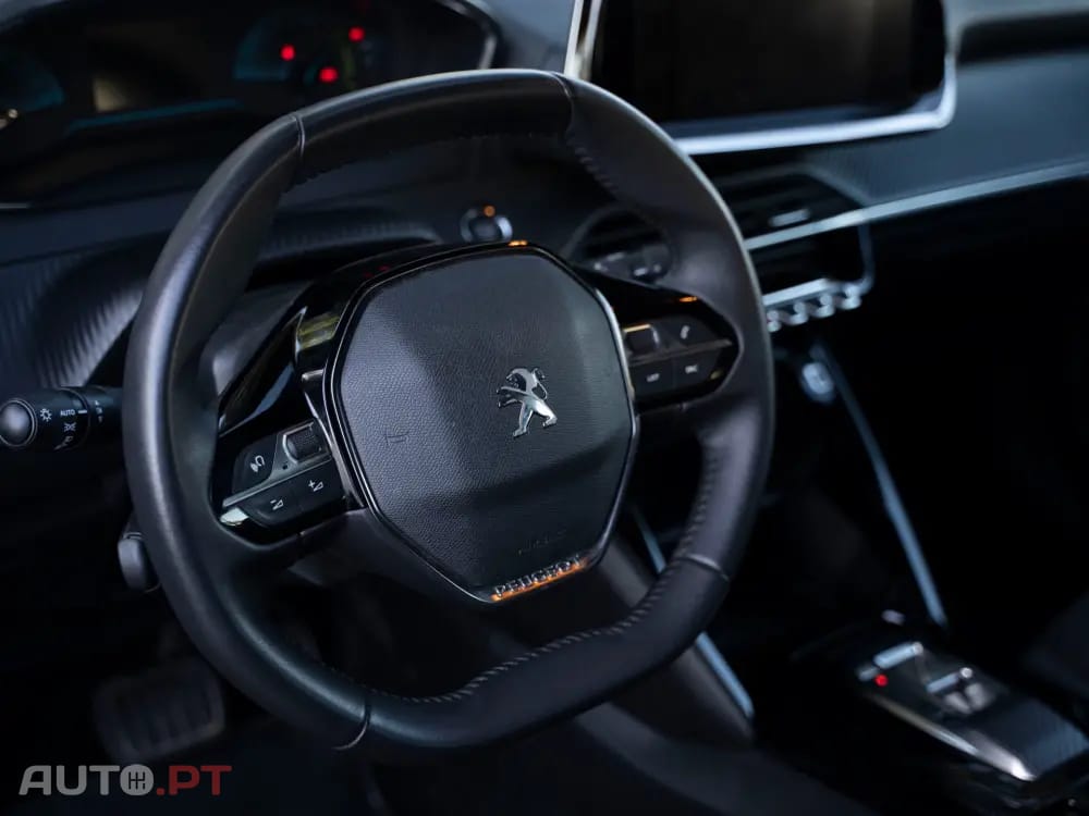 Peugeot E-2008 50 kWh GT Pack