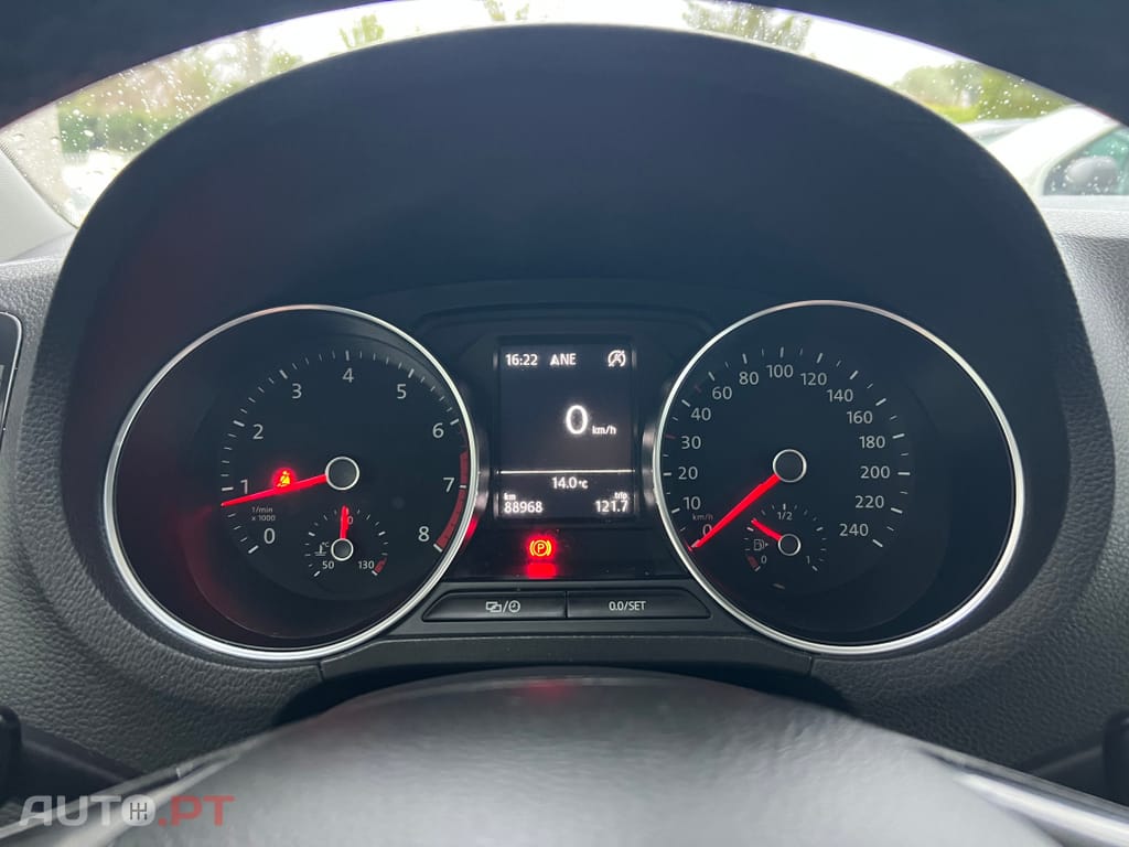 Volkswagen Polo 1.0 Confortline