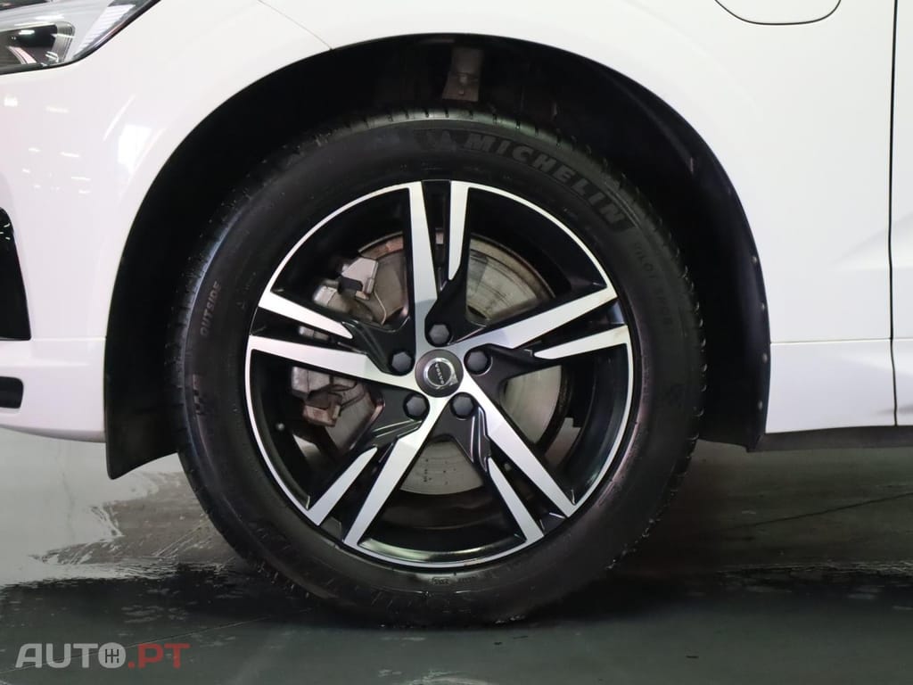 Volvo XC60 2.0 T8 Phev R-Design 