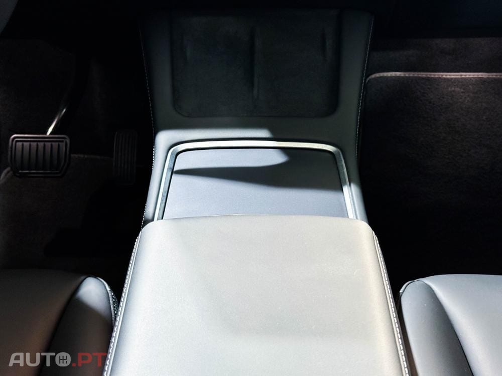 Tesla Model Y Long Range Dual Motor AWD