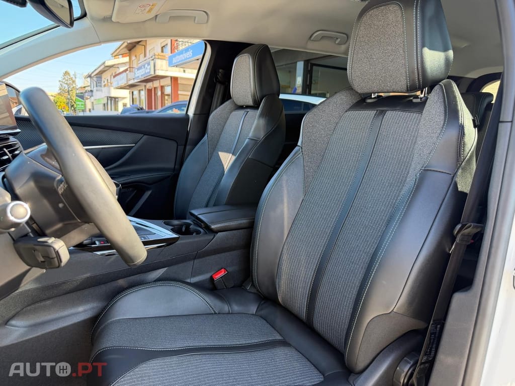 Peugeot 5008 1.5 BlueHDi Allure