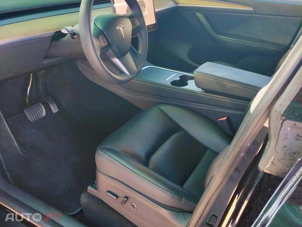 Tesla Model Y Tração Traseira