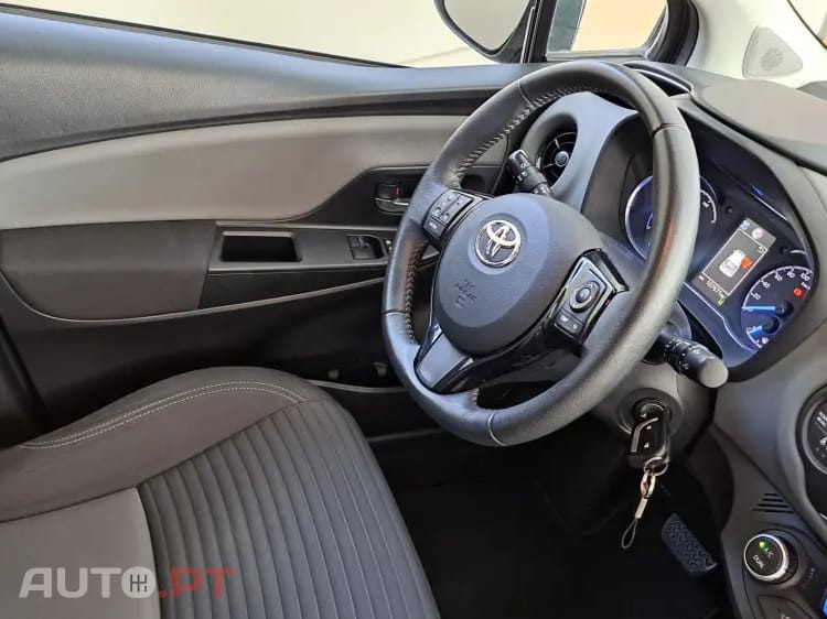 Toyota Yaris 1.5 HSD Sport +P.Techno+P.Luxury