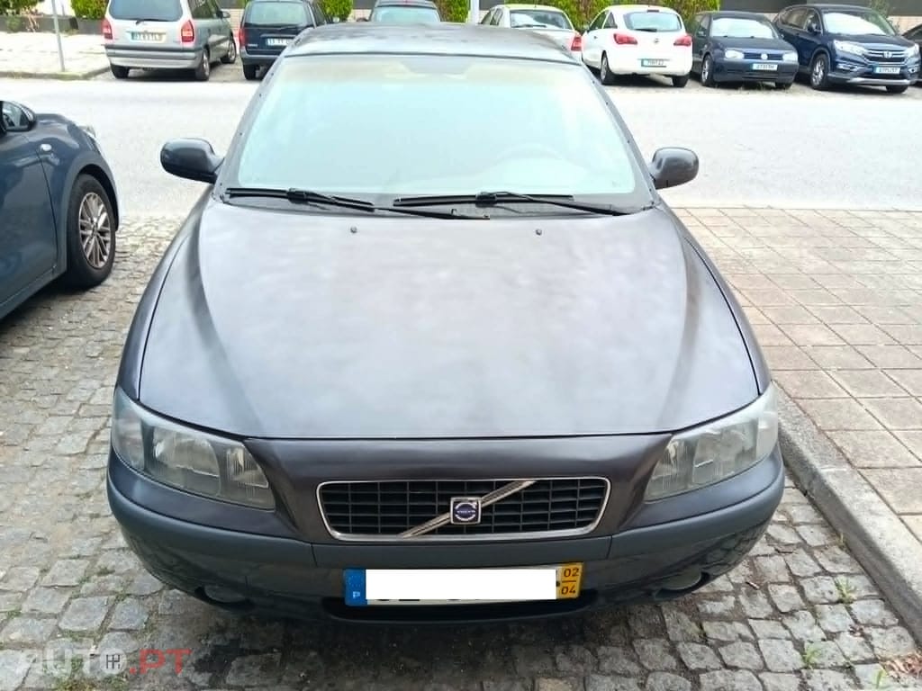 Volvo S60 2.4D  163CV CX VEL manual  Nacional