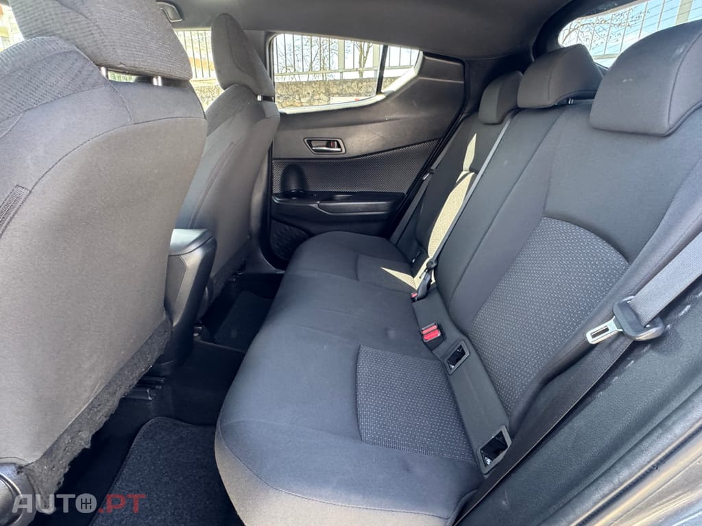 Toyota C-HR 1.8 Hybrid Exclusive